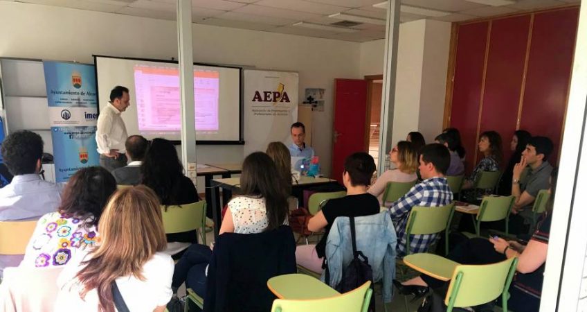 Diego Rodríguez participa en el seminario de posicionamiento SEO dirigido a empresarios