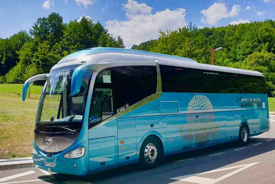 Los beneficios de contratar autobuses del Grupo Chapín en los parques empresariales o polígonos industriales
