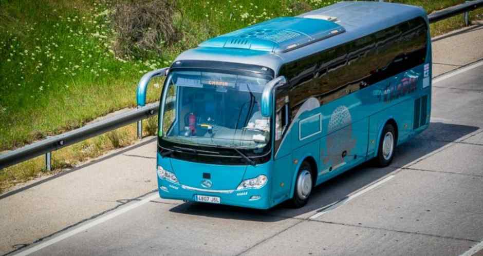Desaparición de Empresas de Autobuses en Madrid: Una llamada a la planificación anticipada de reservas con Chapín